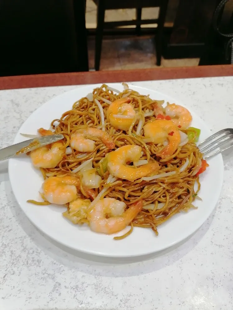 Škampi Na Kineski Način Sa Pirinčanih Rezancima